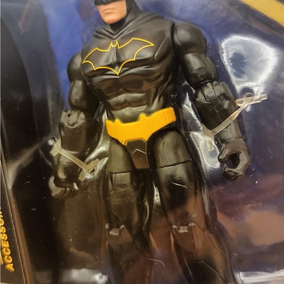 DC Comics Batman Action Figure - Black and Yellow - Picture 4 of 7